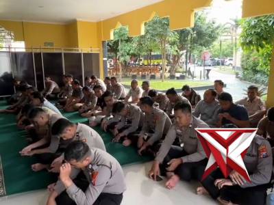 Pembinaan rohani - PoliceTube