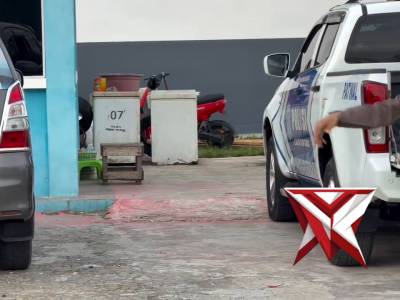 Bagi takjil satlantas polres halteng - PoliceTube