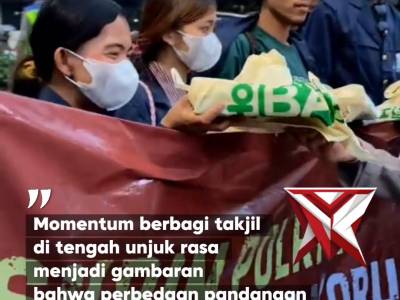 Berbagi takjir polri dan mahasiswa