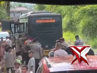 Kehadiran Polri Di tengah Masyarakat - PoliceTube