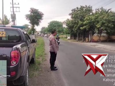 Pos Sore Penyekatan Truck - PoliceTube
