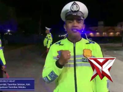 Patroli dan pengatur di malam hari - PoliceTube