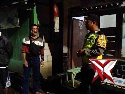 POLSEK GOMBONG - PoliceTube