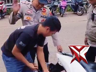Polsek ibun melaksanakan razia knalpot brong - PoliceTube