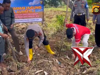 Penanaman Jagung Program Ketahanan Pangan Polsek Pemulutan - PoliceTube