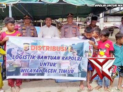 Penyerahan bantuan Kapolri