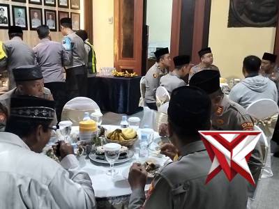 Sahur bersama jajaran polres