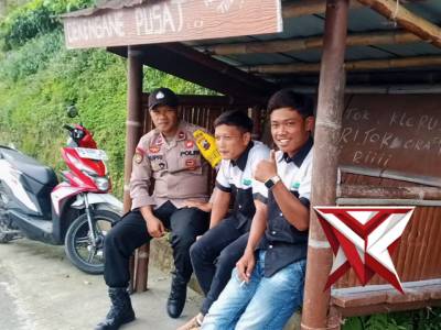 Bhabinkamtibmas sambangi warga - PoliceTube