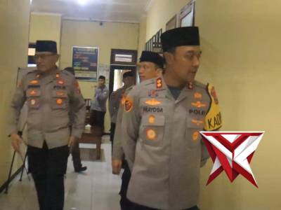 KAPOLRES NGAWI KUNJUNGAN KERJA KE POLSEK KARANGANYAR