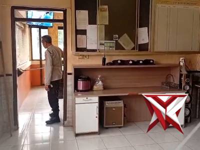 Polsek Turen Polres Malang Giatkan Bersih Mako - PoliceTube