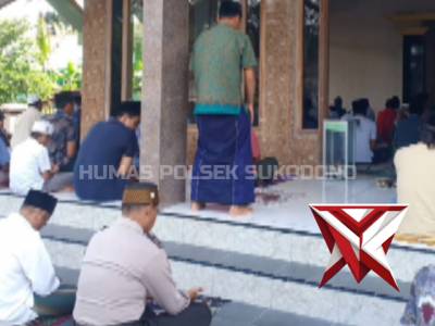 Giat Sholat Dhuhur Keliling di Masjid Baiturrochim Desa Karangsari - PoliceTube