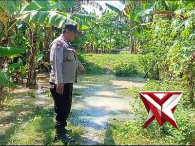 Pantau debit air - PoliceTube