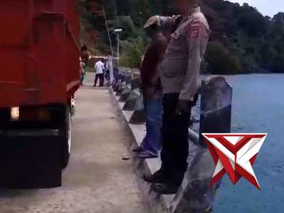 Giat pengamanan masyarakat - PoliceTube