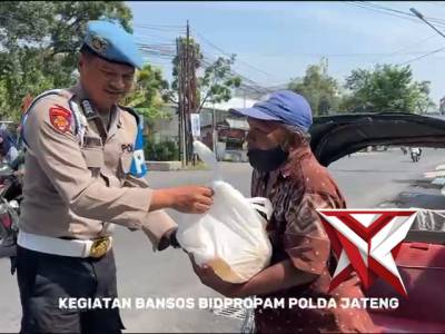 Bidpropam Polda Jateng Melaksanakan Kegiatan Bakti Sosial Kepada Masyarakat