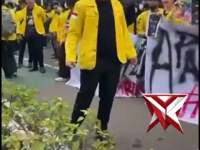 Demontrasi - PoliceTube