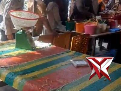 Patroli Pasar Bhabinkamtibmas Polsek Rantau Selamat - PoliceTube