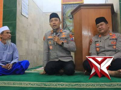 Safari Jumat dan Jumat Curhat polres Ngawi - PoliceTube