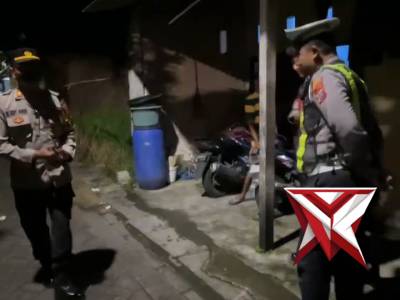 Patroli Kamtibmas Ramadhan Polsek Pakal - PoliceTube