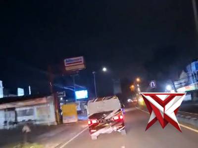 Patroli malam - PoliceTube