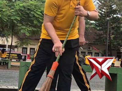 Polres Banjarbaru Gelar Kegiatan Korve di Fasilitas Umum Kota Banjarbaru. - PoliceTube