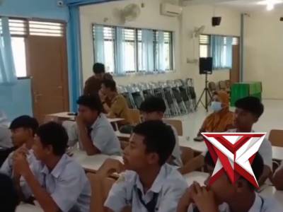 Dalam rangka Ops Keselamatan Unit Lantas gabung Babin Sosialisasi Kesekolahan - PoliceTube