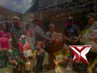 Kapolsek Ngrayun bersama Anggota melaksanakan giat Bakti Sosial di Desa Baosan Kidul Kec.Ngrayun