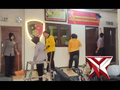 Bersih bersih mako - PoliceTube