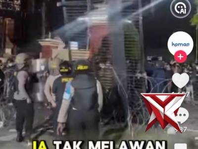 Aksi Masa Anarkhis - PoliceTube