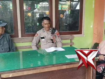 Patroli Harkamtibmas dialogis dengan warga