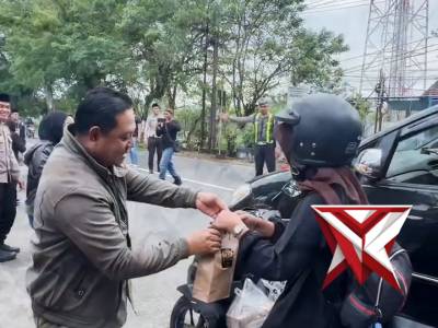 Bagi Takjil & Buka Bersama Polres Magetan Bersama Insan Media ??