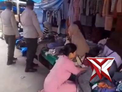 Himbauan Kamtibmas Oleh Personil Polsek Kuala Kampar di Pasar Minggu