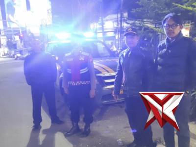 PELAKSANAAN PATROLI MALAM HARI STRONG POINT TL GEGERKALONG POLSEK SUKASARI POLRESTABES BANDUNG