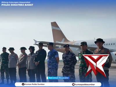 Wakapolda Sumbar menyambut kedatangan Mendagri RI