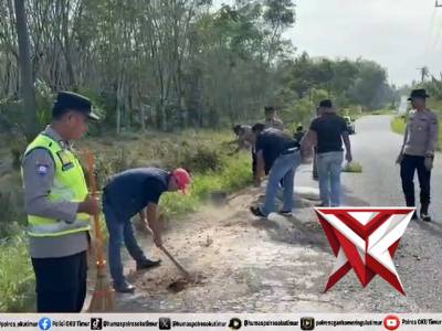 Gerakan Indonesia Asri (Aman,Sehat,Resik,Indah) Belida Polres OKU Timur.