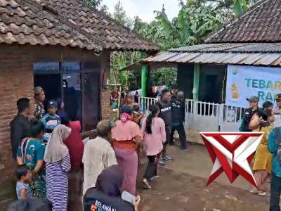 Berbagi untuk masyarakat kurang mampu