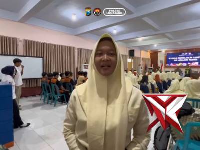 Sosialisasi Penerimaan Calon Anggota Polri Polres Lumajang di SMKN 1 Lumajang