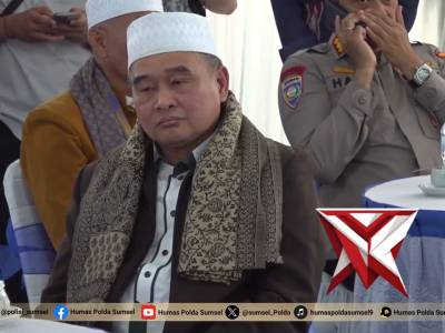 Safari Ramadhan, Wakapolda Sumsel Pererat Silaturahmi dan Salurkan Bansos di Kota Prabumulih

PRABUM