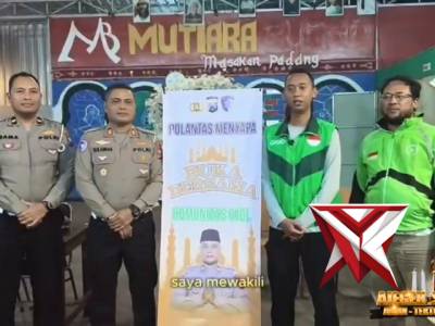 POLRES SAMPANG - SATLANTAS POLRES SAMPANG BAGI TAKJIL DENGAN OJOL