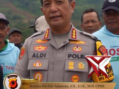 Polresta Bandung memberikan dukungan bibit jagung,Pupuk, kepada para kelompok tani.