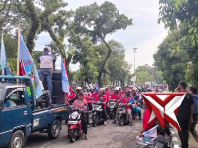 Polres Pelabuhan Belawan Laksanakan Pengamanan Pergeseran Massa Aksi Unjuk Rasa