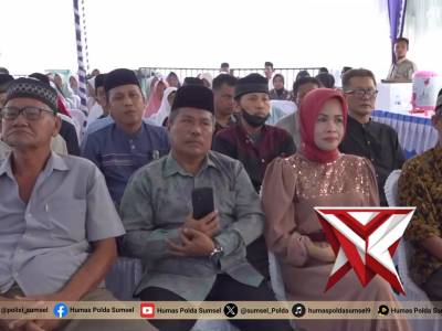 Safari Ramadhan, Wakapolda Sumsel Pererat Silaturahmi dan Salurkan Bansos di Kota Prabumulih

PRABUM