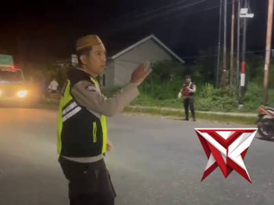 Personel Polres Prabumulih Melaksanakan Giat Pengamanan Jamaah Shalat Tarawih