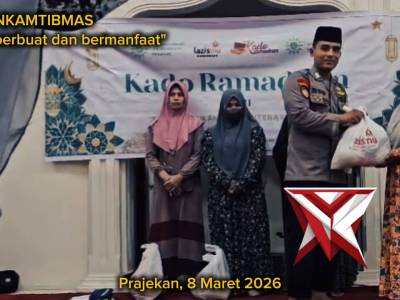 Bhabinkamtibmas Desa Prajekan Lor hadir dalam kegiatan "Kado Ramadhan" di Masjid Babussalam