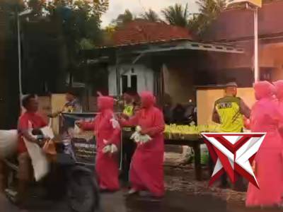 Berbagi Takjil Polsek Kuwarasan