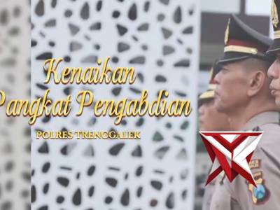 Hattrick, Tiga Anggota Polres Trenggalek Terima Kenaikan Pangkat Pengabdian