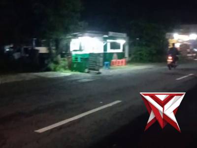 Personil Polsek Lembeyan laksanakan gaktur lalin malam hari guna cegah lakalantas