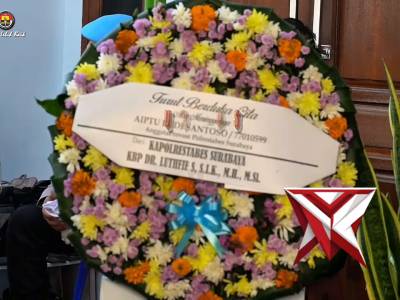 Upacara Pemakaman Anggota Provos Polrestabes Surabaya