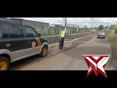 Personel Unit Patroli III Polsek Lawang hadir di tengah masyarakat Kec. Lawang