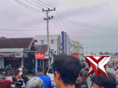 Kasat intelkam berbagi takjil bersama Mahasiswa - PoliceTube