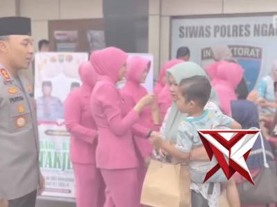 KAPOLRES NGAWI BAGI TAKJIL - PoliceTube